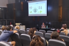 Τρίτη, 25 Ιουλίου / απογευματινή συνεδρία:  Εργαστήριο «Καταγράφοντας την άυλη πολιτιστική κληρονομιά: Το μοντέλο Roots and Fruits της UNESCO». Εισαγωγή με θέμα την εμπειρία της πρωτοβουλίας Andros Routes στην Άνδρο και εισηγήτρια την Όλγα Καραγιάννη, Συντονίστρια Δράσεων του Ερευνητικού Κέντρου Άνδρου «Andros Routes.  Συντονισμός εργαστηρίου: Γιάννης Ν. Δρίνης, ΔΙΝΕΠΟΚ.