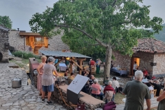 Τετάρτη, 26 Ιουλίου: Γνωριμία με τις αγροδιατροφικές παραδόσεις της Δημητσάνας μαγειρεύοντας μαζί με τις Δημητσανίτισσες.