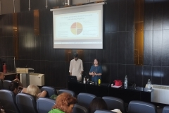 Σάββατο, 29 Ιουλίου / πρωινή συνεδρία: Εργαστήριο: «Σχεδιάζοντας παρεμβάσεις για τη διαφύλαξη της άυλης πολιτιστικής κληρονομιάς». Εισαγωγή: Terra Lemnia, μια ολιστική προσέγγιση για τη διαφύλαξη της πολιτιστικής κληρονομιάς της Λήμνου. Εισηγητής: Ρήγας Ζαφειρίου, Συντονιστής Προγράμματος για τα Βιώσιμα Αγρο-διατροφικά Συστήματα, Μεσογειακό Ινστιτούτο για τη Φύση και τον Άνθρωπο – MedINA. Συντονισμός εργαστηρίου: Σταυρούλα – Βίλλυ Φωτοπούλου, ΔΙΝΕΠΟΚ.